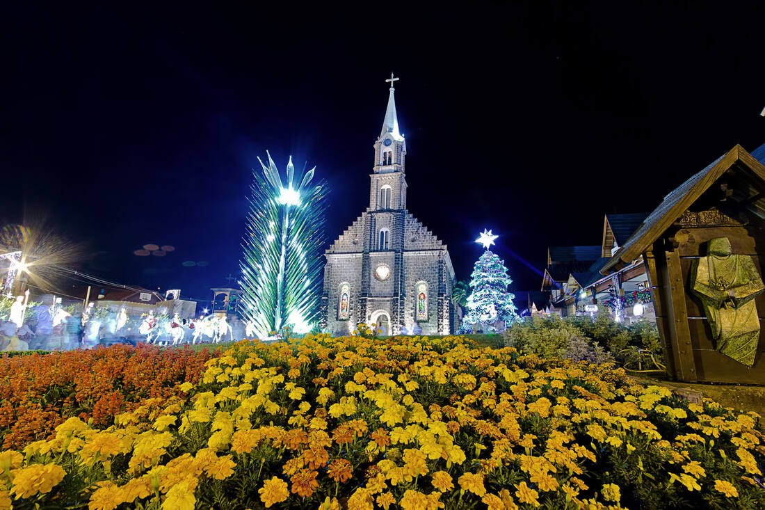 Gramado à noite na época do Natal Luz