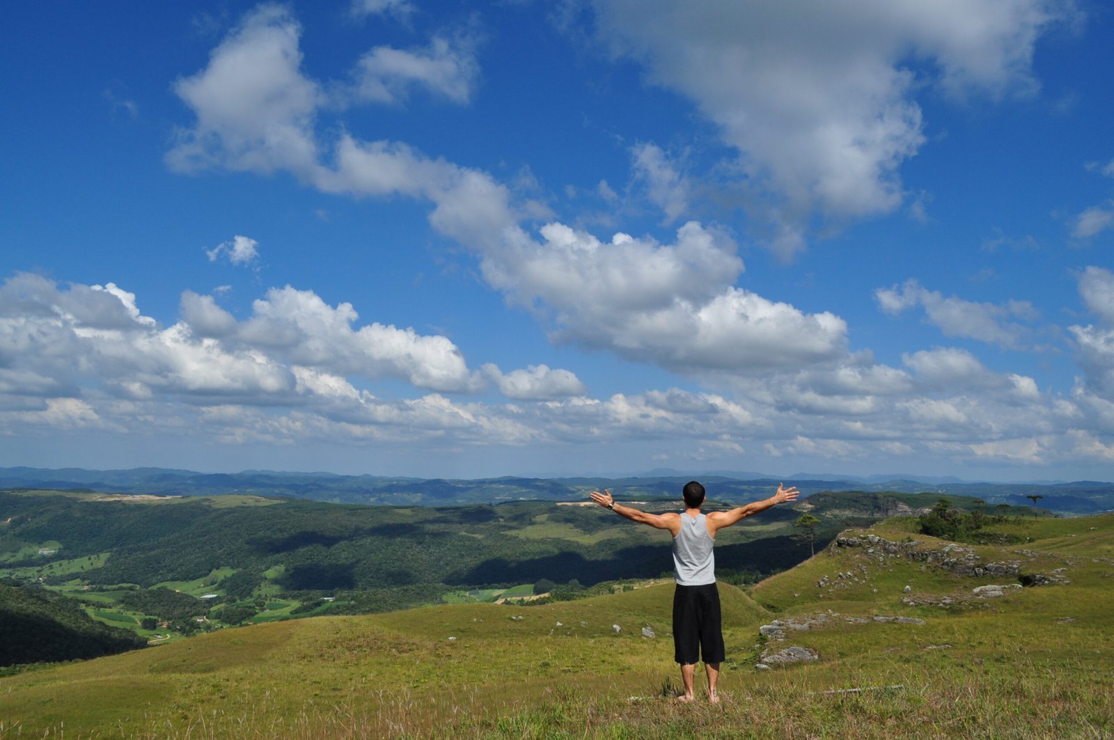 Vale e montanhas de Alfredo Wagner, na Serra Catarinense