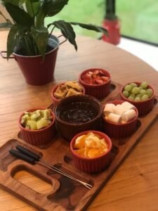 Fondue de chocolate (serve 02 a 03 pessoas)
