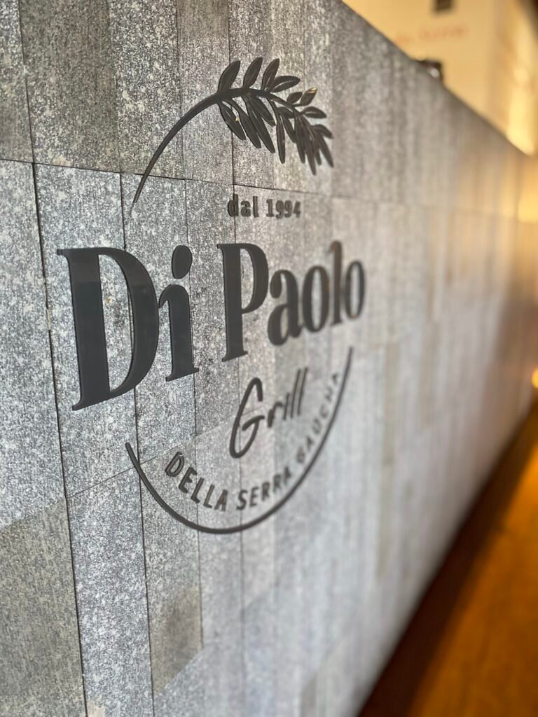 Letreiro do restaurante Di Paolo em Bento Gonçalves (RS)
