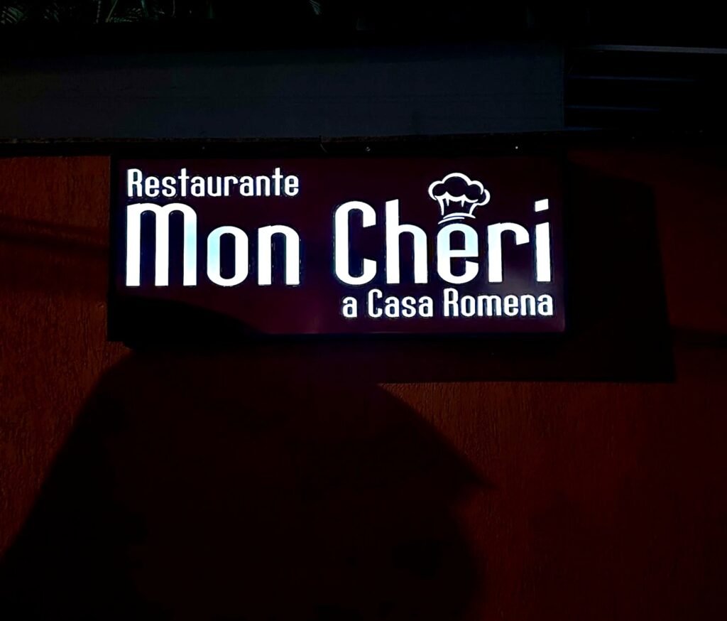 Fachada do Mon Chéri, a Casa Romena, restaurante de culinária da Romênia em Pomerode (SC)